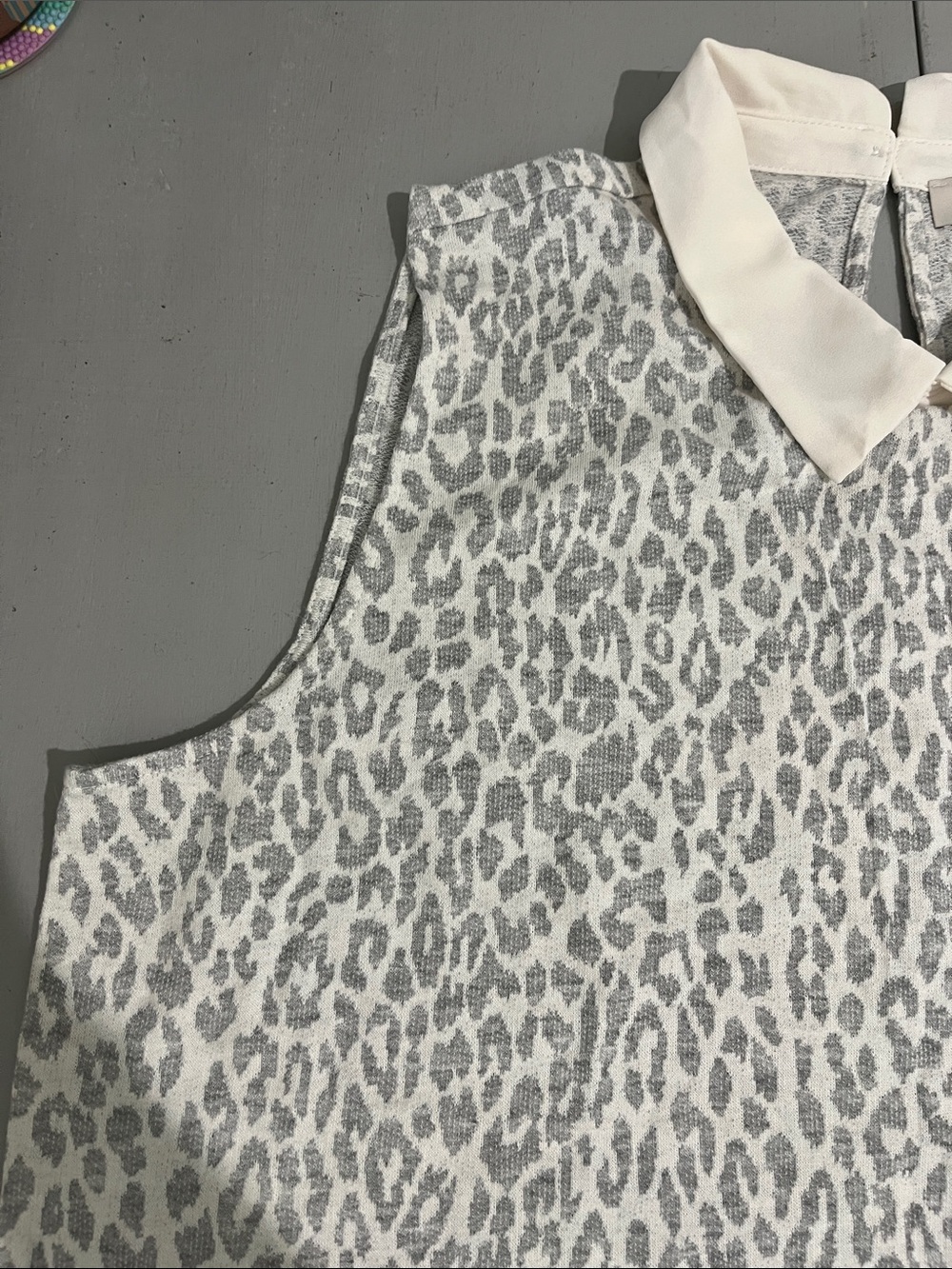 LOFT Sleeveless White Collar Leopard-Print Blouse with Ruffle Hem - White/Grey - Picture 5 of 14